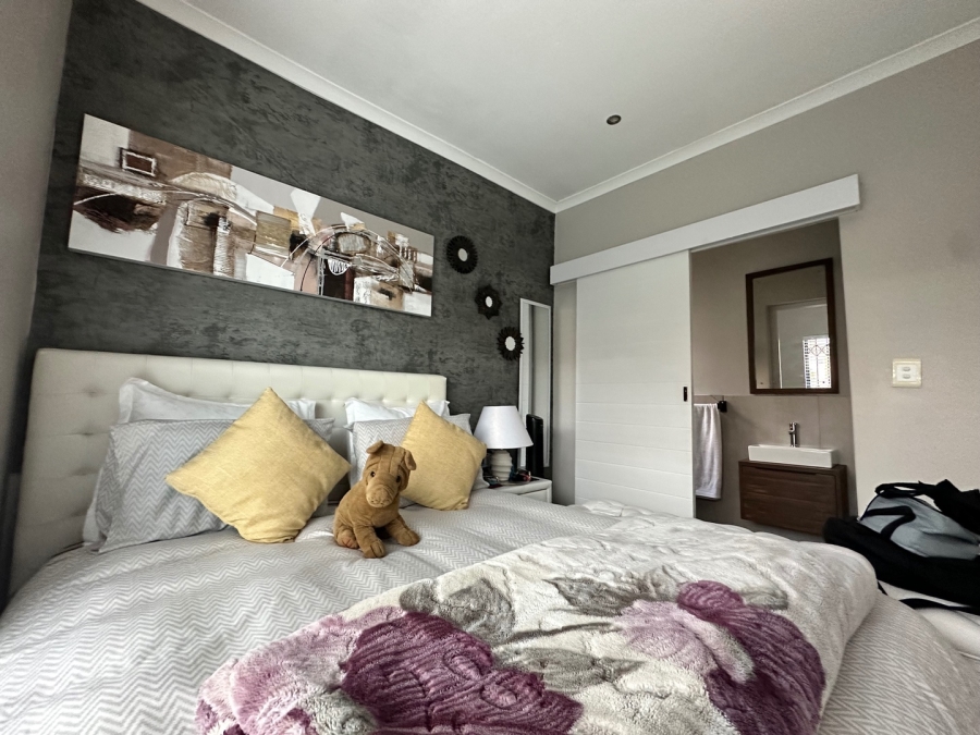 3 Bedroom Property for Sale in Table View Western Cape
